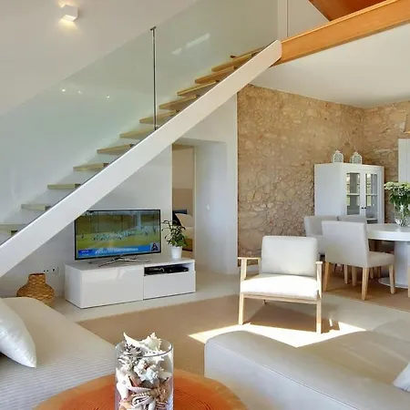 View - Stunning Beachfront