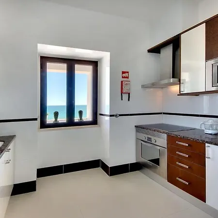View - Stunning Beachfront 펜션